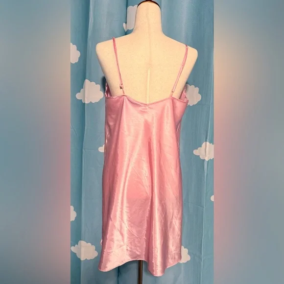 Pink vintage slip and white lacy robe w/ ribbon tie. L - Picture 8 of 9